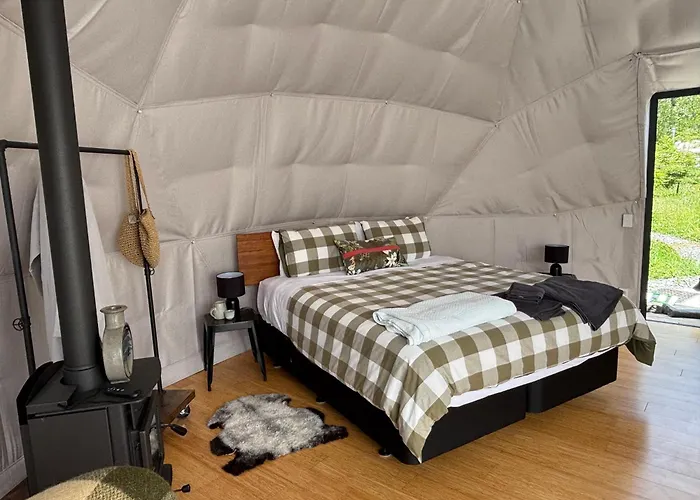 Takahuri Glamping Domes