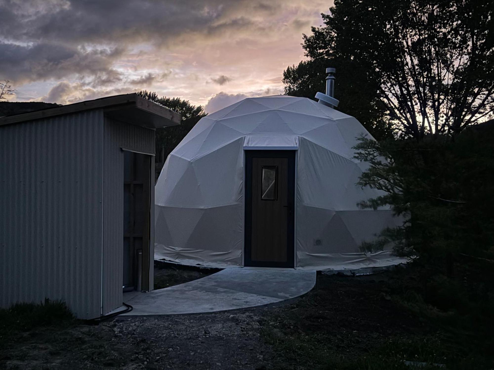 Takahuri Glamping Domes *