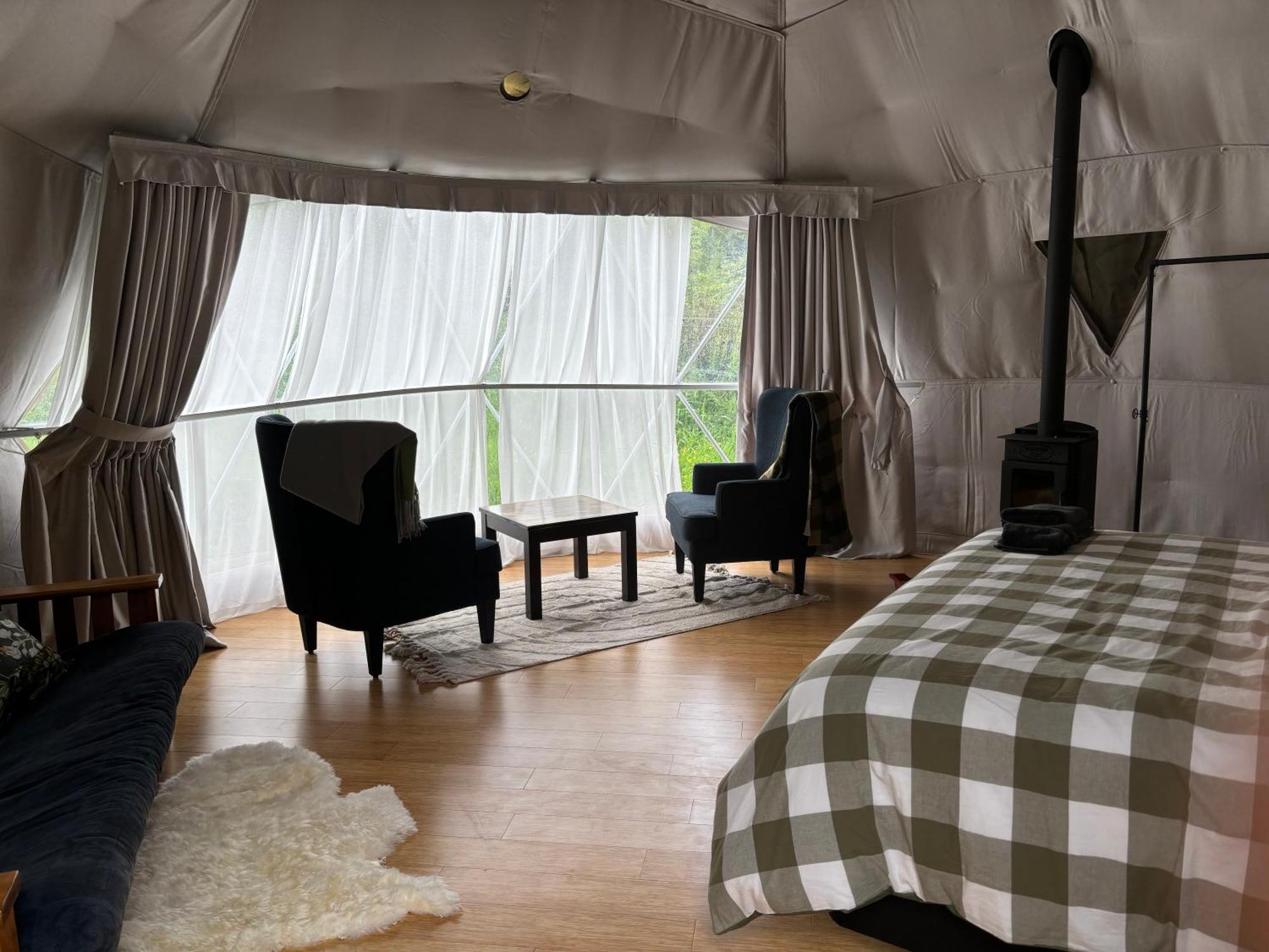 Takahuri Glamping Domes * Whanganui
