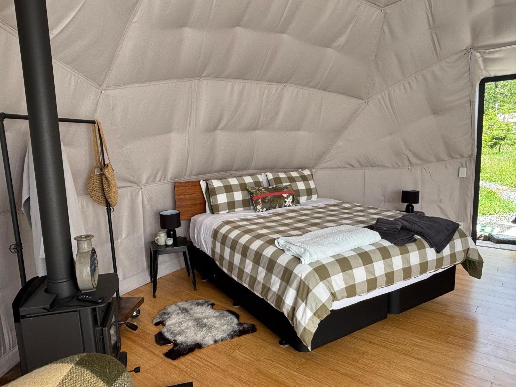 Takahuri Glamping Domes *